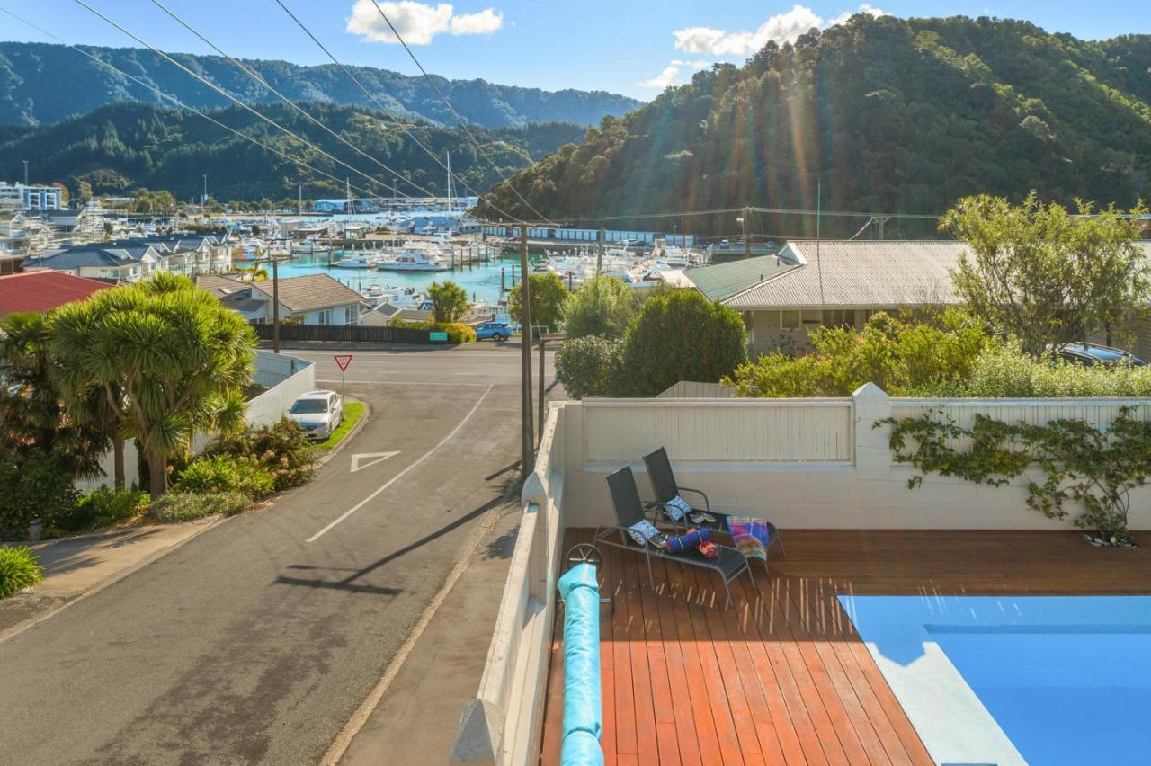 Fabulous Apartment With Private Spa Pool & Gym Picton Exterior foto